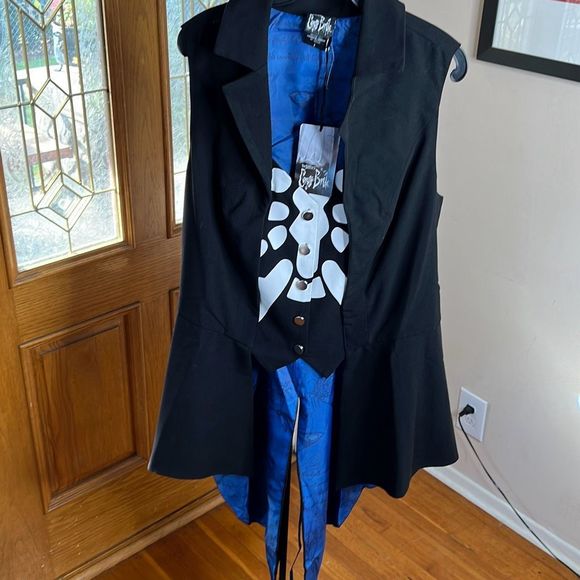 Hot Topic Corpse Bride Skeleton Hi-Low Waistcoat Vest Plus Size 1 NWT - Picture 2 of 9